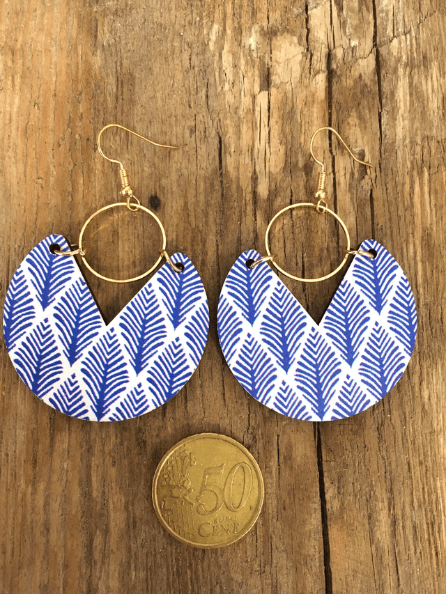 BOUCLES D'OREILLES BOIS "FEUILLES BLEUES" 
