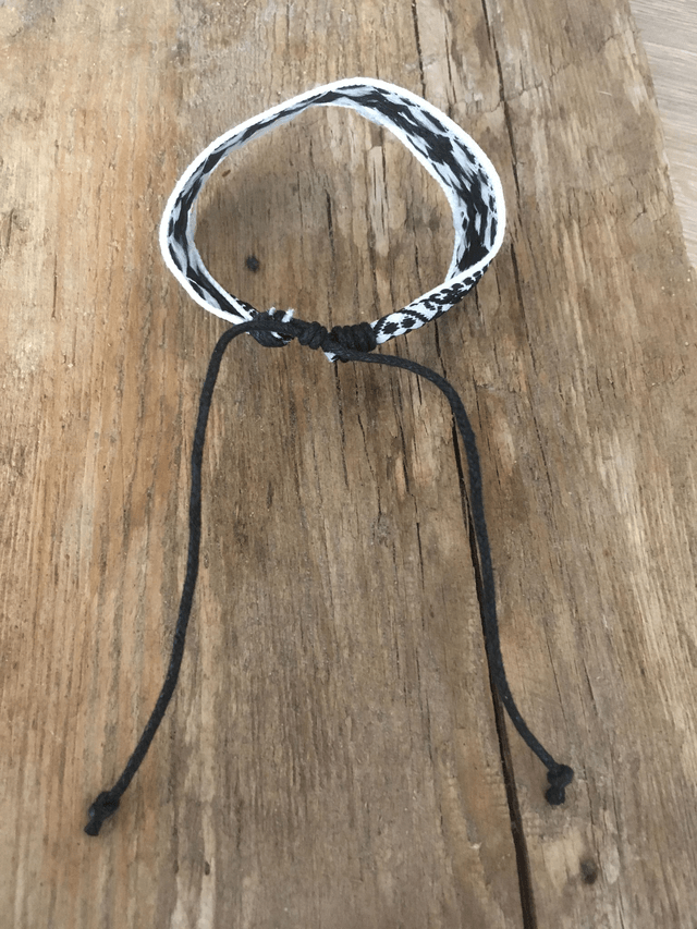 BRACELET RUBAN MOTIF ETHNIQUE